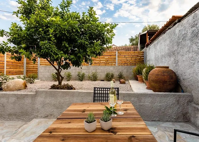 Valira Cozy Maisonette - Relaxing Vibes Getaway